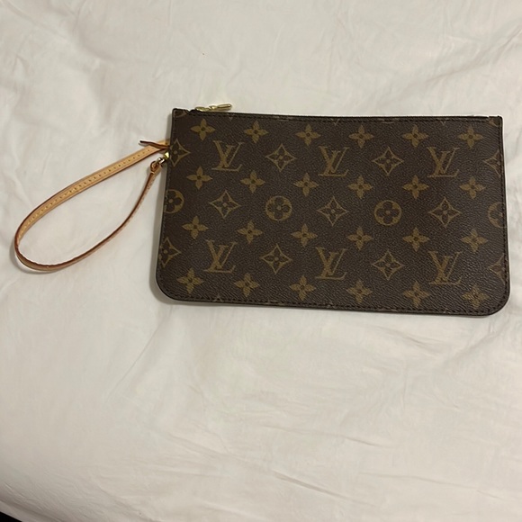 BRAND NEW Louis Vuitton Monogram zip wristlet Authentic - Picture 2 of 6